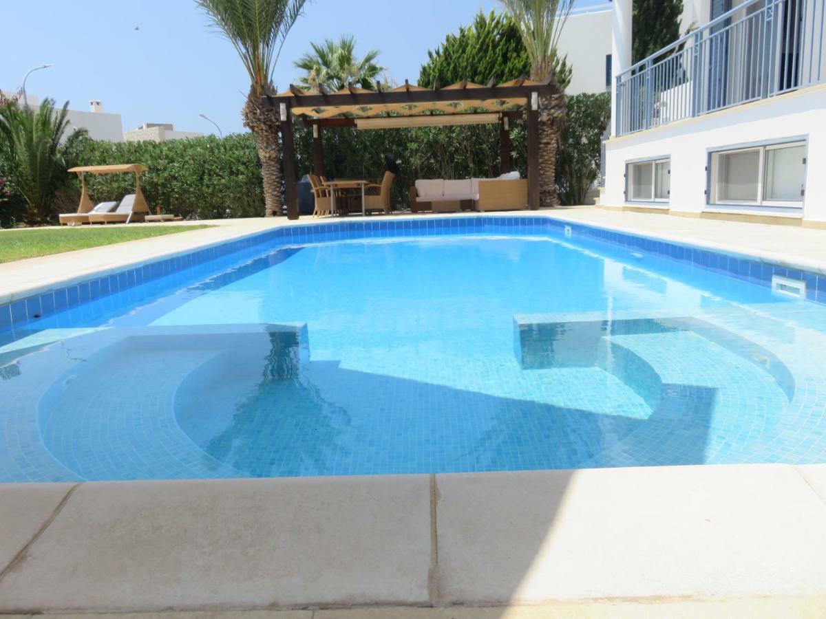 Villa Victoria Paphos Luaran gambar