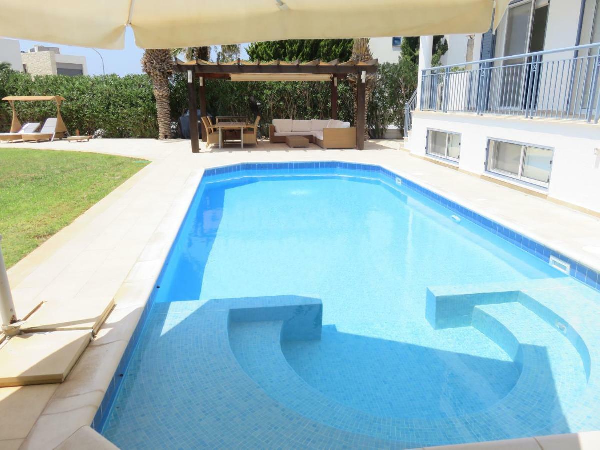 Villa Victoria Paphos Luaran gambar